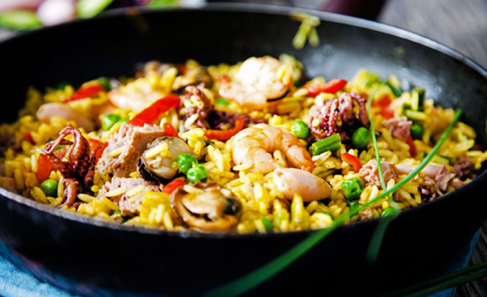 Gemüse Paella mit Thunfisch - welovefamily.at